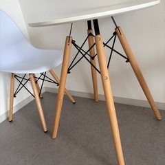 イームズテーブル、チェアセットの画像