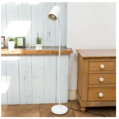 ニトリ　NITORI フロアランプ(スプラウト10192C-WH)　スタンドライト　照明　電球　の画像