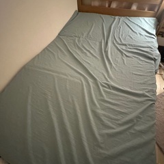 Bed frame and mattressの画像