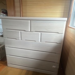 ホワイト 木製 衣服収納の画像