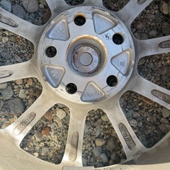 スタッドレスタイヤ225/60r17ホイールセットの画像