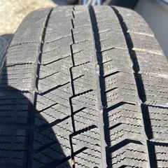 スタッドレスタイヤ225/60r17ホイールセットの画像