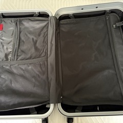 スーツケースの画像