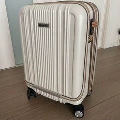 【新品】スーツケース Sサイズ フロントオープン 背面キャスターロックの画像