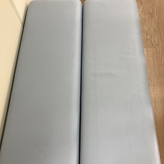 omoioのベンチ　ブルー　キッズスペースの画像