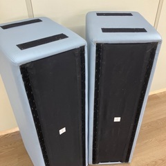 omoioのベンチ　ブルー　キッズスペースの画像