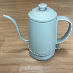 電気ケトル　1リットルの画像