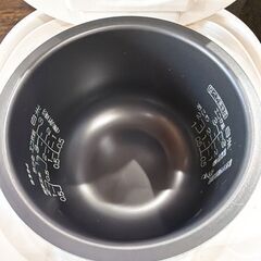 美品 ZOJIRUSIHI 象印 炊飯器 3合炊き NS-UC05の画像