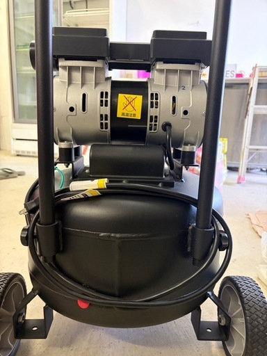 エアーコンプレッサーアストロプロダクツ 30ℓ
