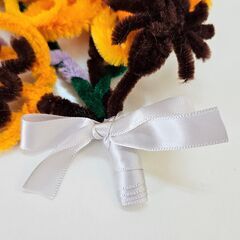 ハンドメイド モールフラワー 花束 ひまわり風 一点物 手作りの画像