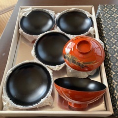 蓋つきのお椀の画像