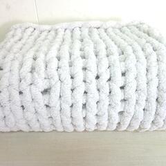 未使用/新品　アウトレット　ブランケット 洗える ニット 手編み 収納ケース付き 毛布の画像
