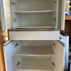 【汚れあり・訳あり】食器棚の画像