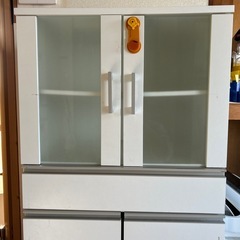 【汚れあり・訳あり】食器棚の画像