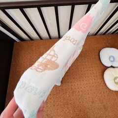 ベビーベッドガード　吐き戻し防止クッション　ベビー枕の画像