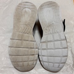NIKE 黒　スニーカーの画像