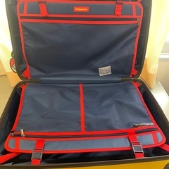 POKEMON ポケットモンスター　ピカチュウ　トランク　
キャリーケース　美品ですの画像