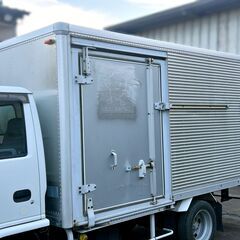 1.9坪/外寸長さ380cm　●シャッターアルミコンテナ、両側に横ドアあり、鍵付き　●ガレージ.キャンプ場.離れ.小屋.作業場.農漁業　●福岡発の画像