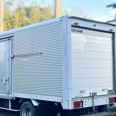 1.9坪/外寸長さ380cm　●シャッターアルミコンテナ、両側に横ドアあり、鍵付き　●ガレージ.キャンプ場.離れ.小屋.作業場.農漁業　●福岡発の画像