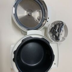 ＼家具＊家電のお店／【ｼﾞｬﾝｸﾞﾙｼﾞｬﾝｸﾞﾙ石川金沢店】電気圧力鍋 アイリスオーヤマ PC-MA2-W 2021年製 の画像