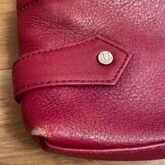 U by ungaro赤い レザーハンドバッグ の画像