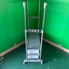 ハンガーラック　引き出し付きの画像
