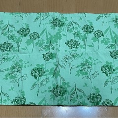 ランチョンマット グリーンとベージュ 葉っぱ花柄２枚セットの画像