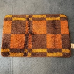 マット、トイレカバーなど3点の画像