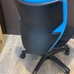 事務椅子の画像