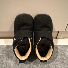 Burberryベビーシューズの画像