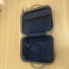 キャリーケースハンドバッグ　シルバー
の画像