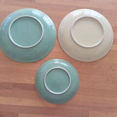 和皿3枚セット　ペンギン　マンボウ　大皿2枚　小皿１枚の画像