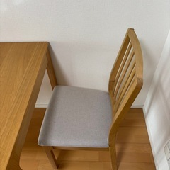 IKEA ダイニング
テーブル、チェア3点セットの画像