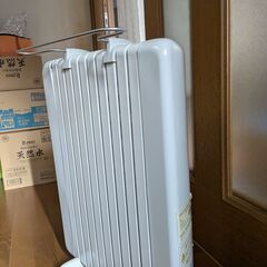 デロンギ　オイルヒーター（中古）の画像