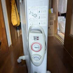 デロンギ　オイルヒーター（中古）の画像