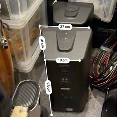 JBLスピーカー大2つ小2つ合計4つの画像