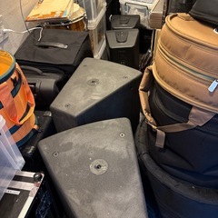 JBLスピーカー大2つ小2つ合計4つの画像