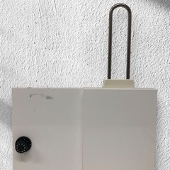 和気産業 シークレットボックス ハンガー式 隠し金庫 ホワイト VSB-001 12Cの画像