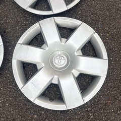ハイエース　ホイールキャップ４枚の画像