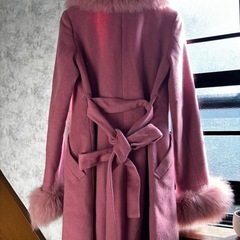 CECIL McBEE フォックスファー付きコート ピンクの画像