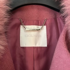 CECIL McBEE フォックスファー付きコート ピンクの画像