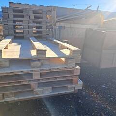 【引き取り限定】木製パレット　【無料】　　‼大量放出‼の画像