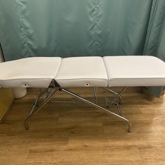 施術用ベッドの画像