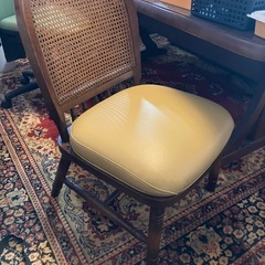 ダイニングセット、ベッドその他家具の画像