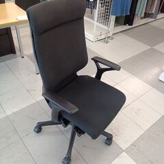 ★リユースのサカイ千葉中央店★ okamura オフィスチェア H114×D70×W70 クリーニング済み TC5856の画像