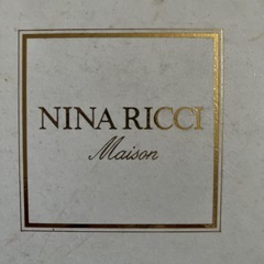 Nina Ricciコップの画像