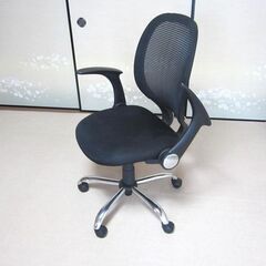 ガスチェア　中古　高さ調整　肘付　メッシュ　座少々キズの画像