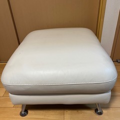 ‼️12月30日まで半額‼️1,000円　オットマン　スツール　
ソファーの画像