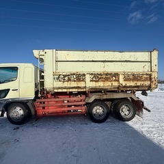 日野　増トン　ダンプ　の画像