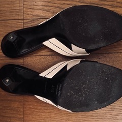 37.5(24.5㎝)miumiu ミュウミュウ ミュール モノトーンの画像